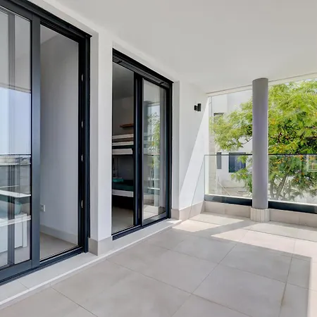 شقة Place - Spacious Family إِستيبونا