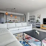 Place - Spacious Family Apartment