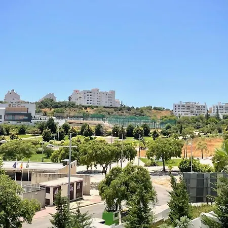 Place - Spacious Family Apartment *