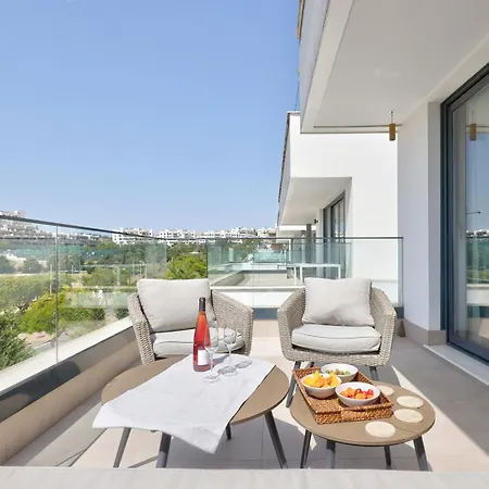 Place - Spacious Family Apartamento