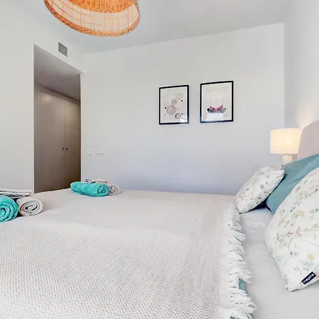 Place - Spacious Family Apartment Estepona