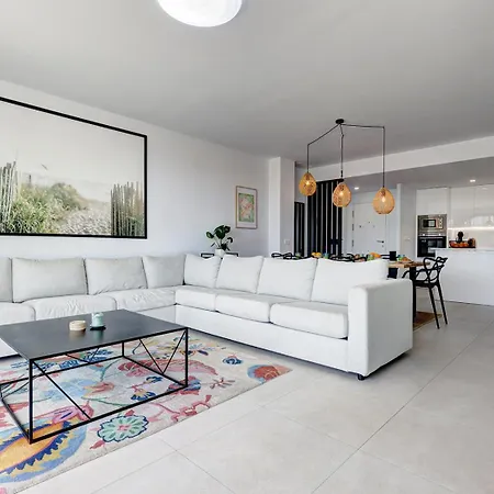 Place - Spacious Family Lejlighed Estepona