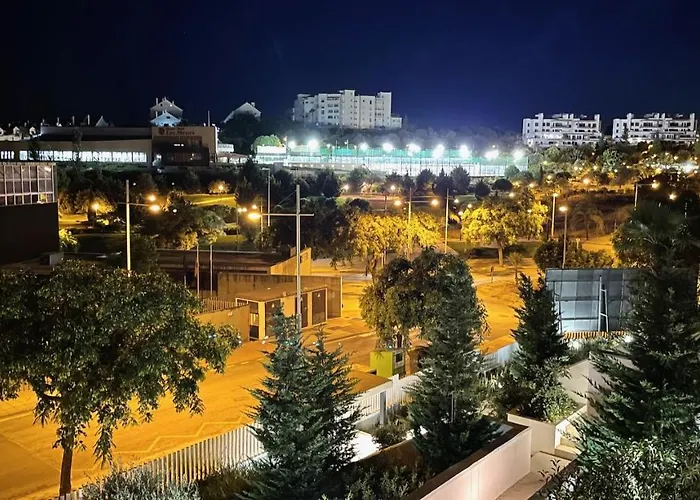 Place - Spacious Family アパート エステポナ