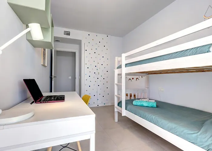 Place - Spacious Family エステポナ