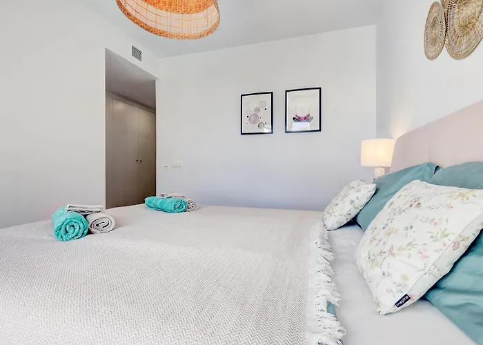 Place - Spacious Family アパート エステポナ