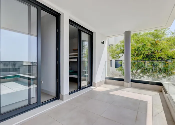 アパート Place - Spacious Family エステポナ