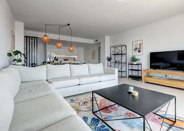 Place - Spacious Family アパート