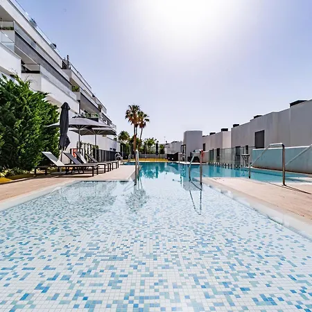 Place - Spacious Family Apartment Estepona